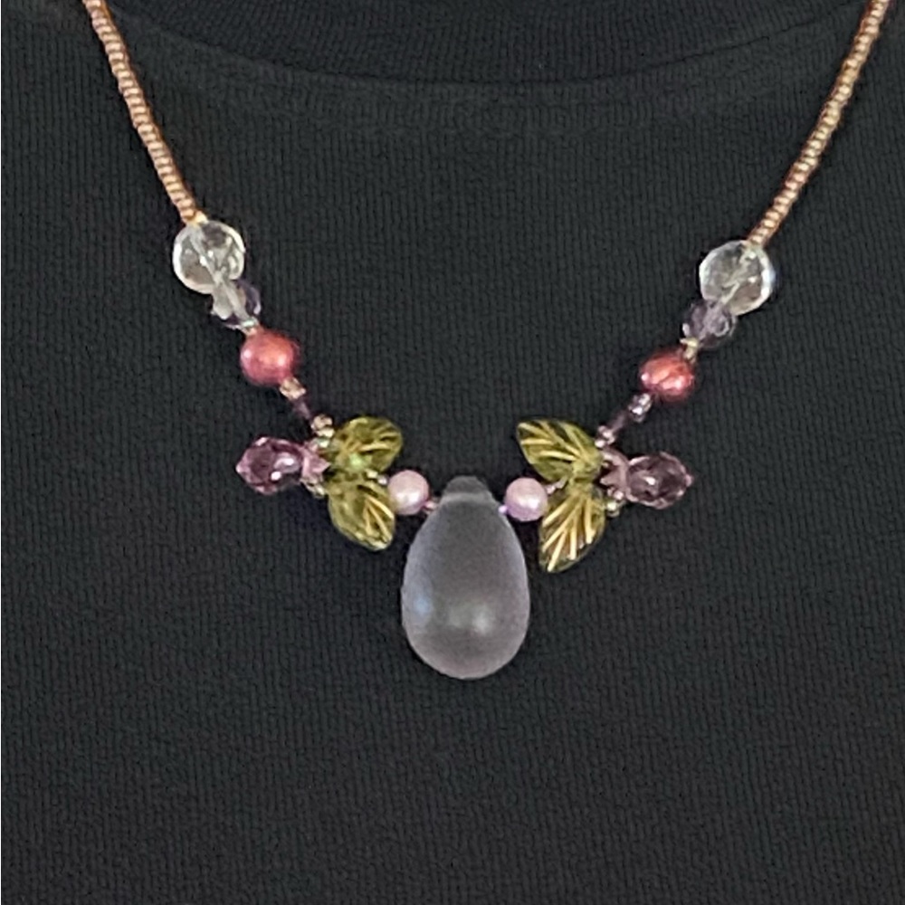 Glass Beaded Necklace Grape Vine Flowers in Lavender Pink Green Clear Crystals - Picture 6 of 7